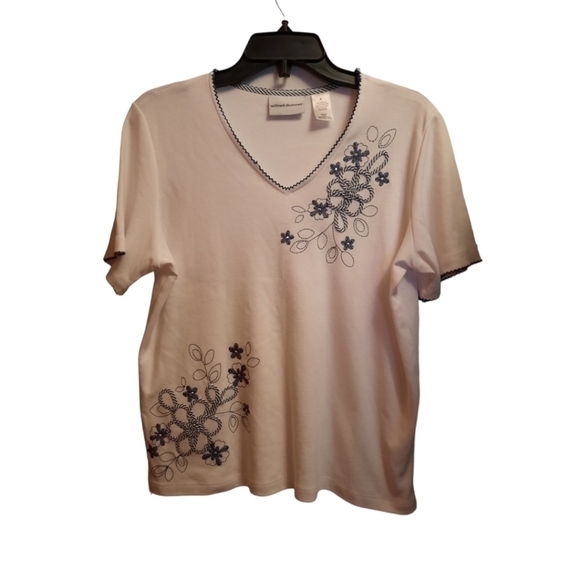 Alfred Dunner White and Blue Blouse Small - Picture 1 of 8